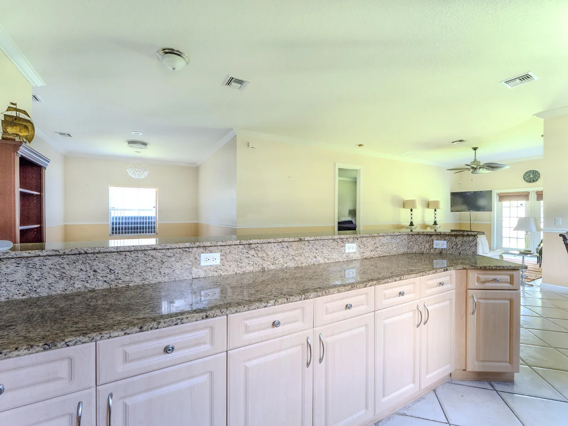 Photo of 409 NW 9th Avenue