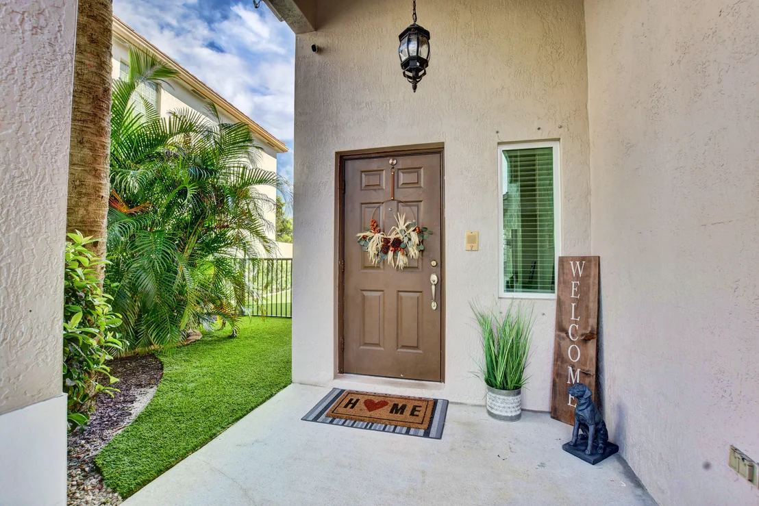 Photo of 6176 Spring Isles Boulevard
