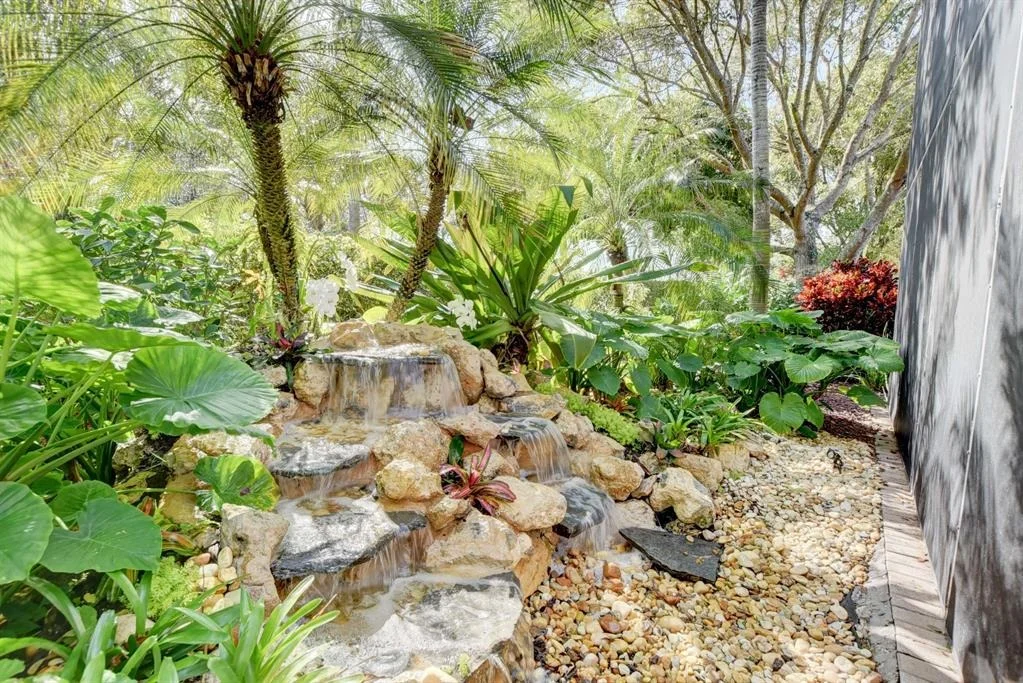 Photo of 6934 Great Falls Circle