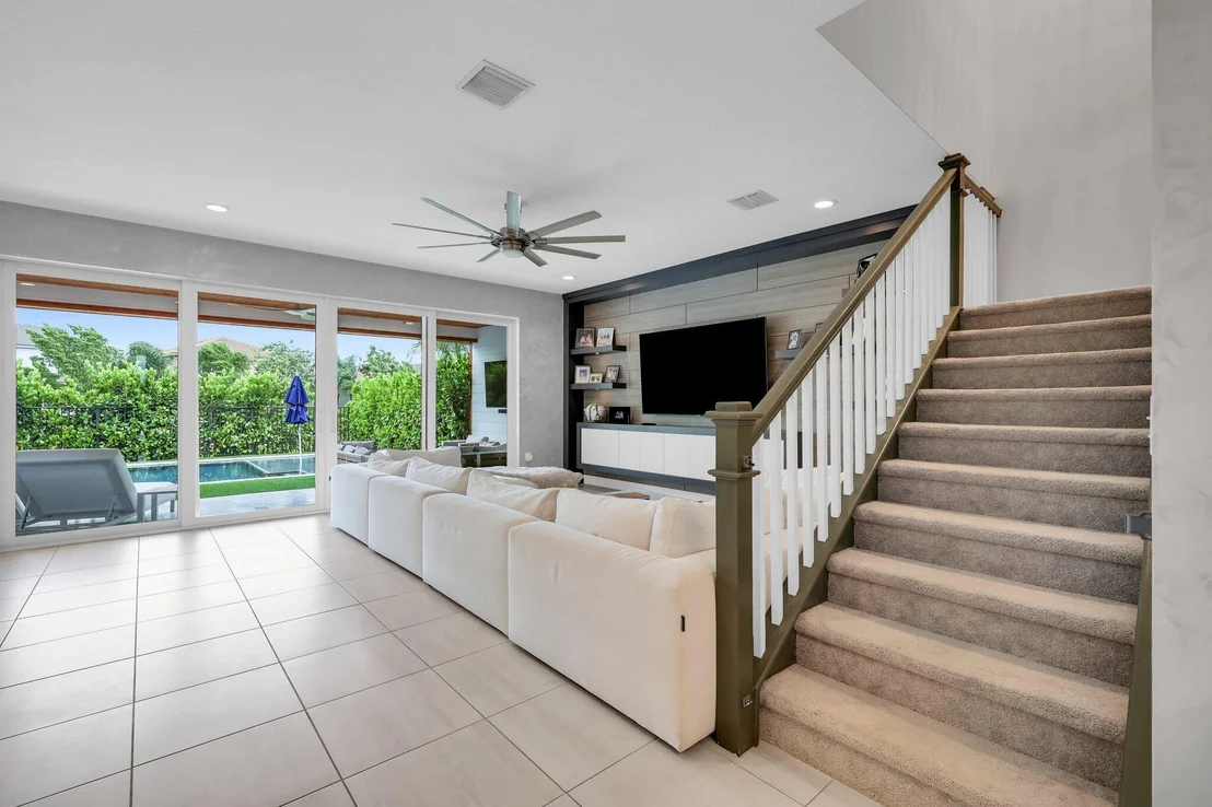 Photo of 15356 Blue River Road