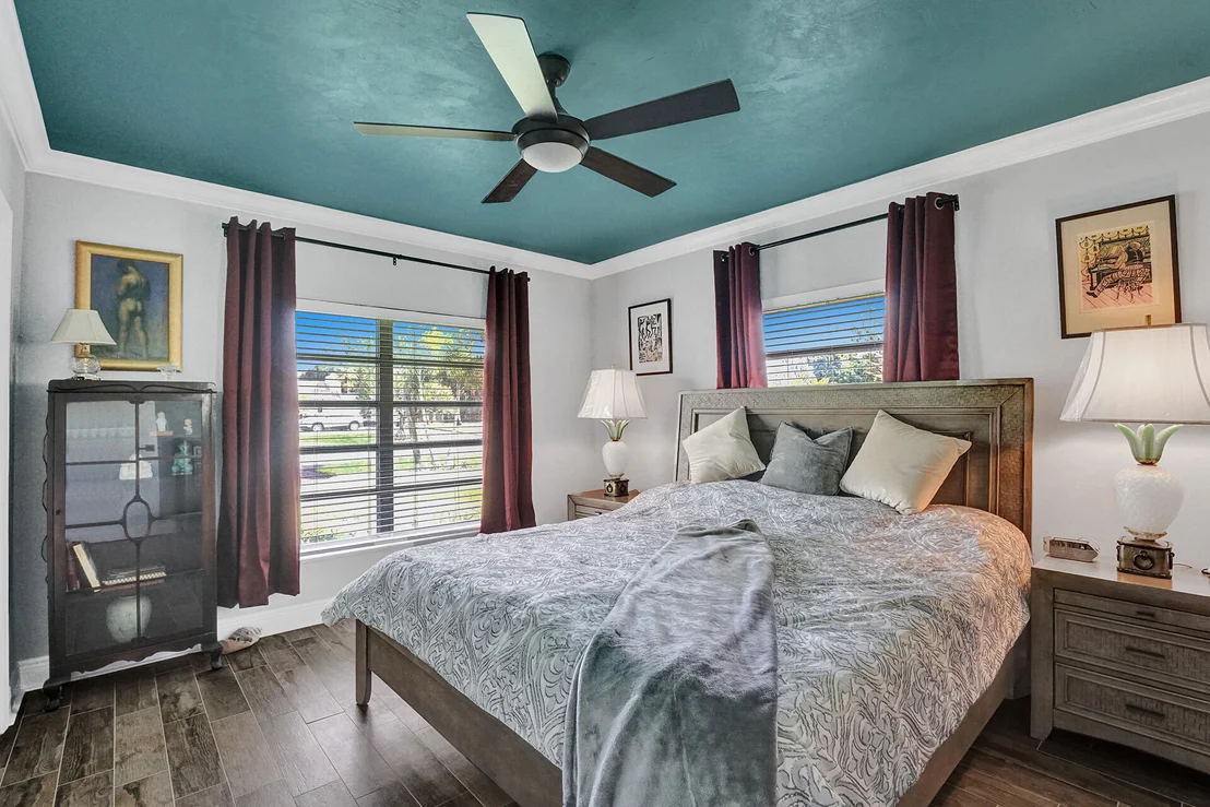Photo of 3604 Sherwood Boulevard