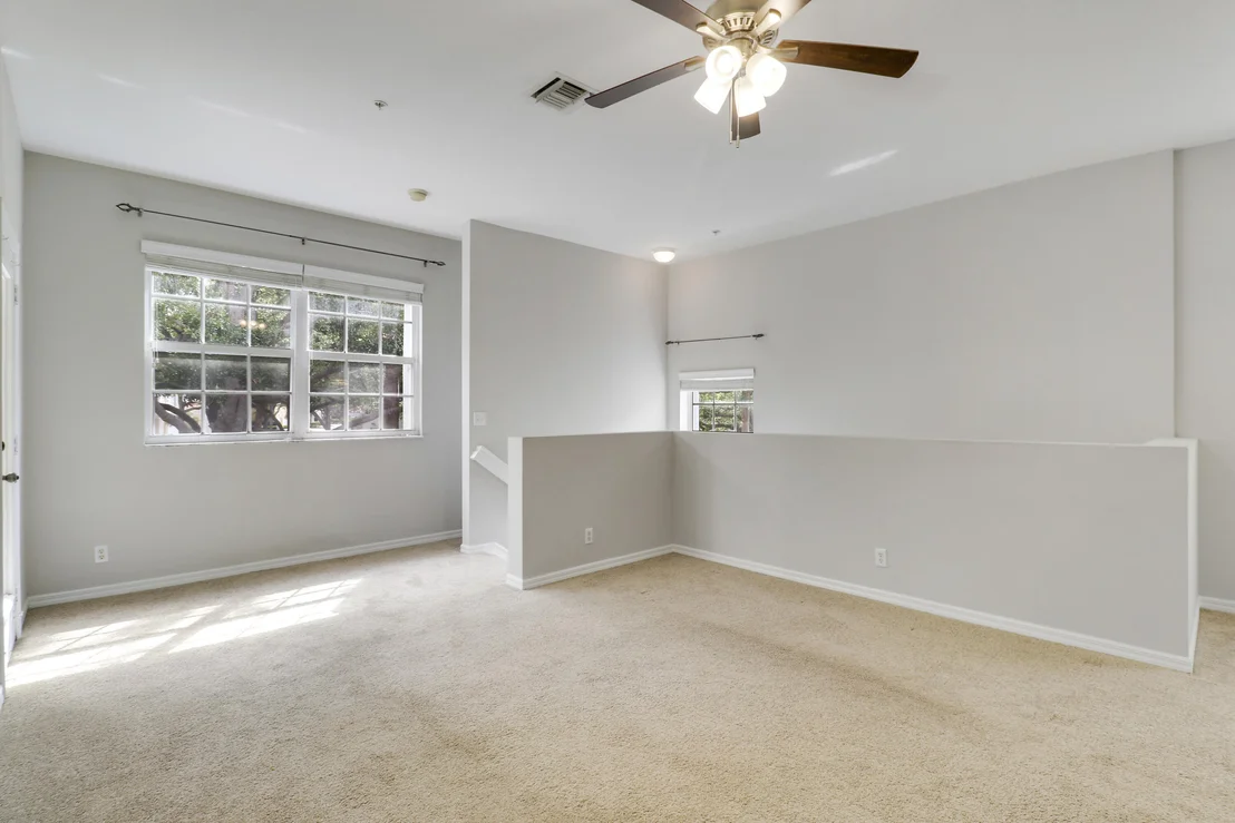 Photo of Unit H at 104 Lighthouse Circle