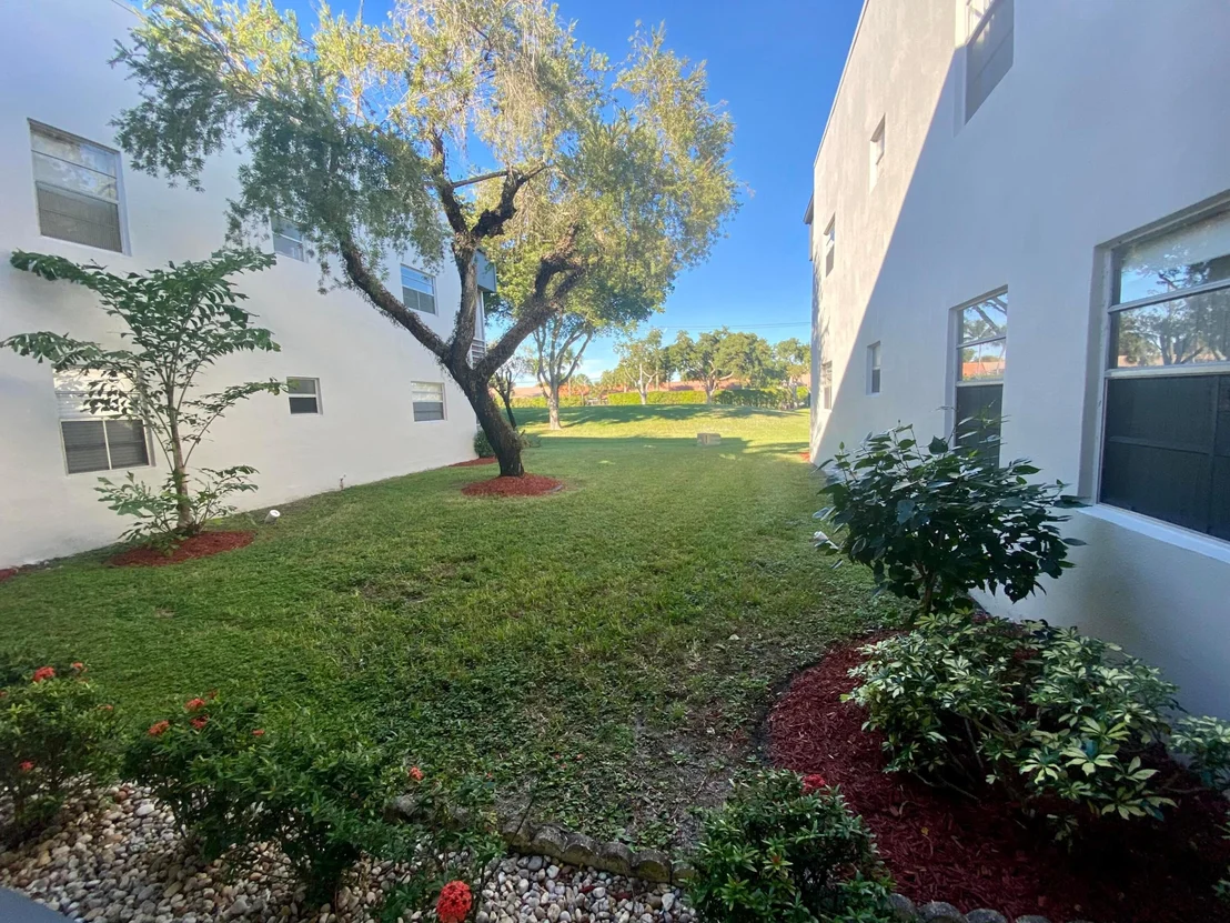 Photo of 344 Normandy H