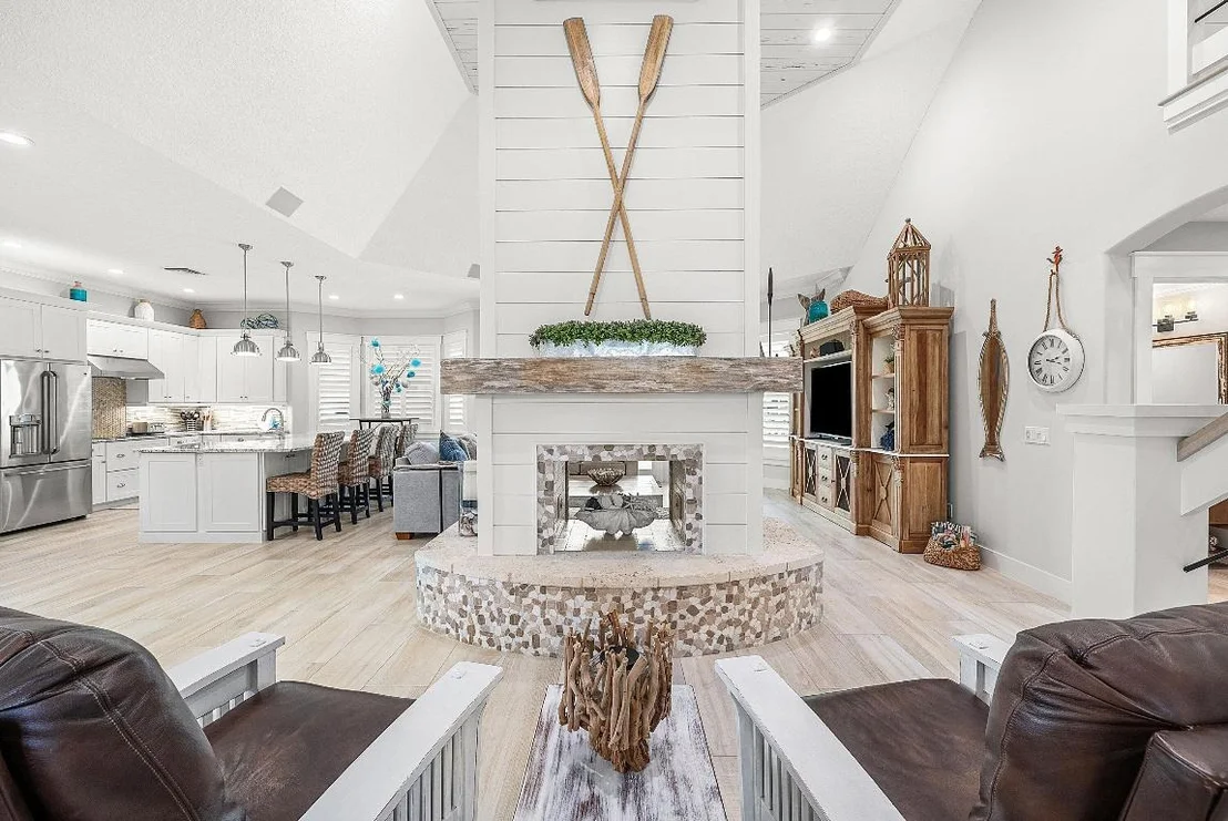Photo of 906 Dolphin Drive