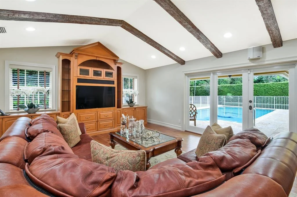 Photo of 4443 Pine Tree Drive