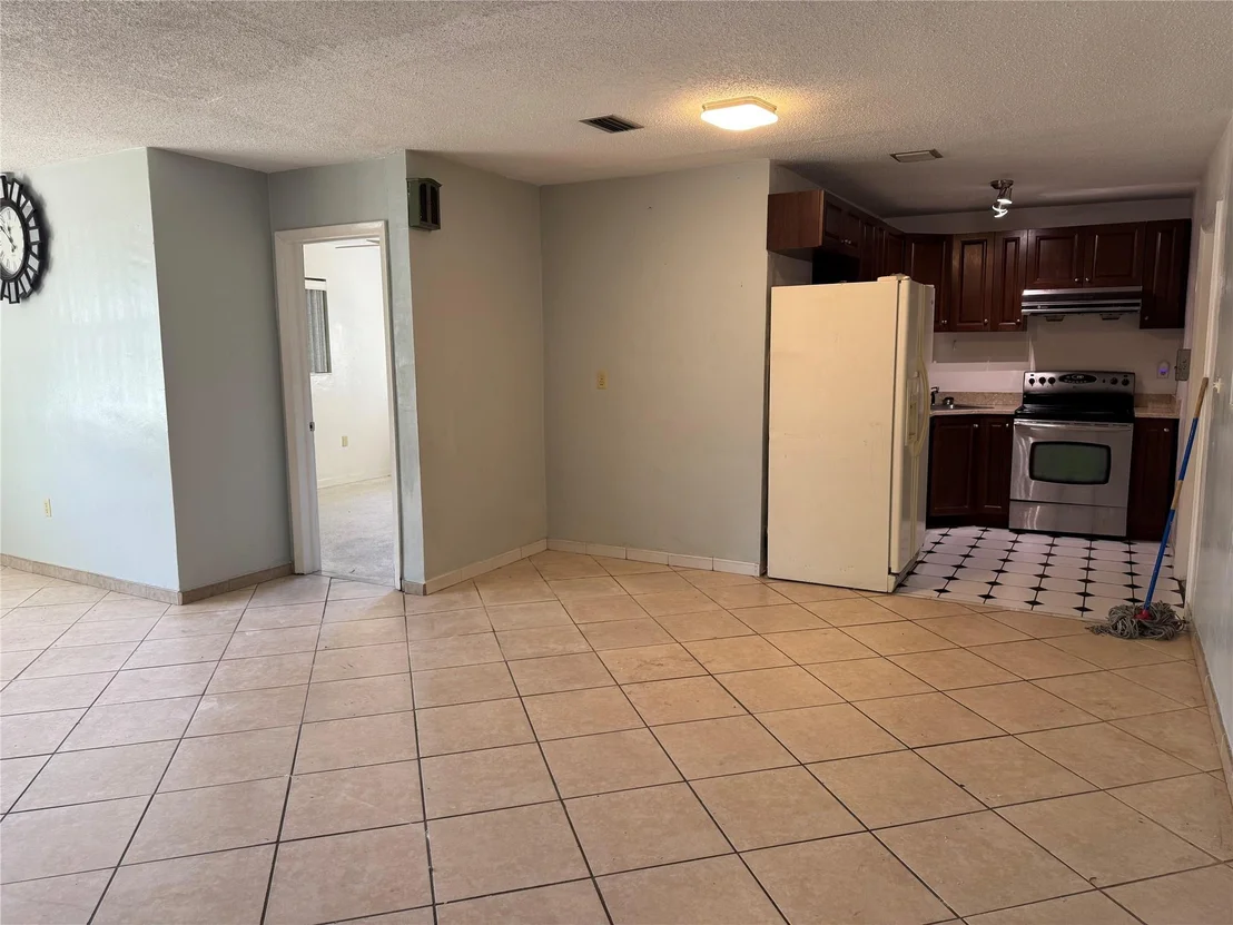 Photo of 1221 North Drive