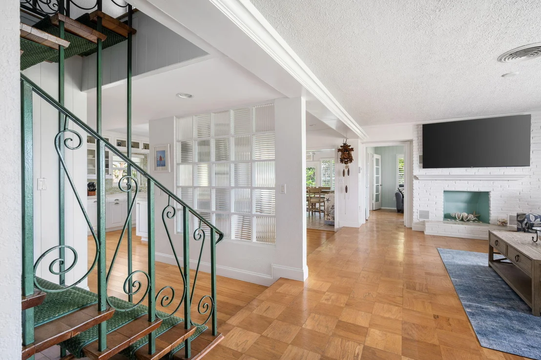 Photo of 715 Conn Way