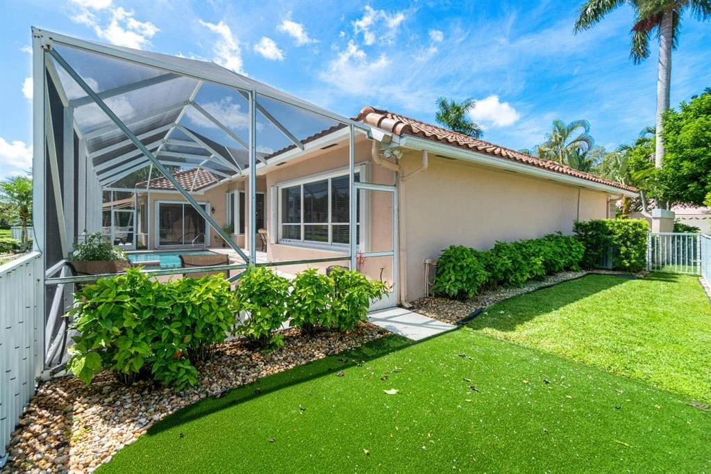 Photo of 113 N River Drive E