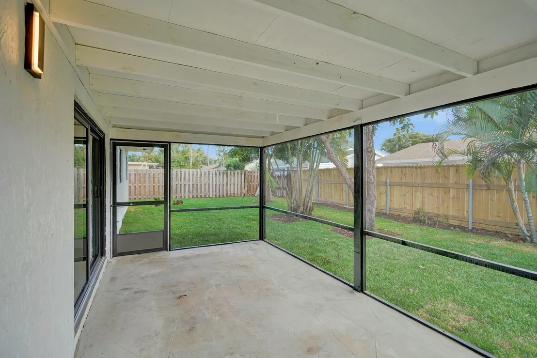 Photo of 728 Heron Drive