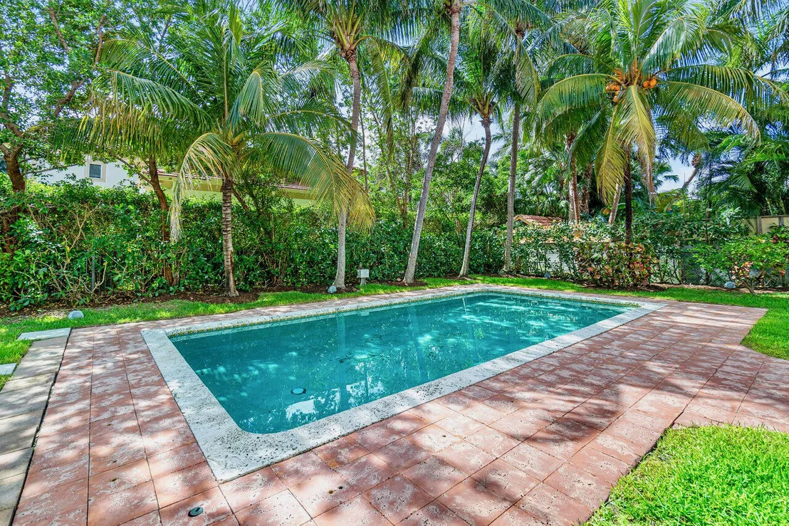 Photo of 1191 Banyan Road