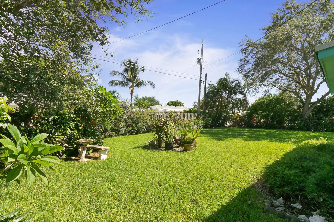 Photo of 541 Ebbtide Drive