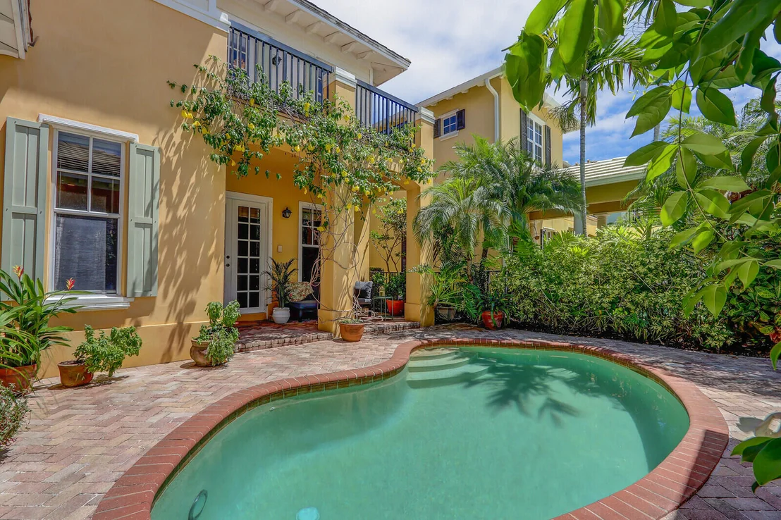Photo of 122 Inkberry Drive
