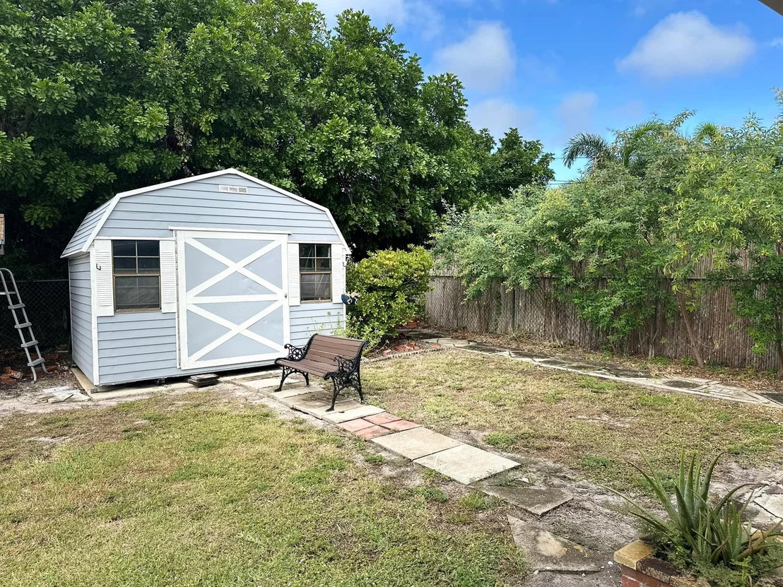 Photo of 309 Davis Road