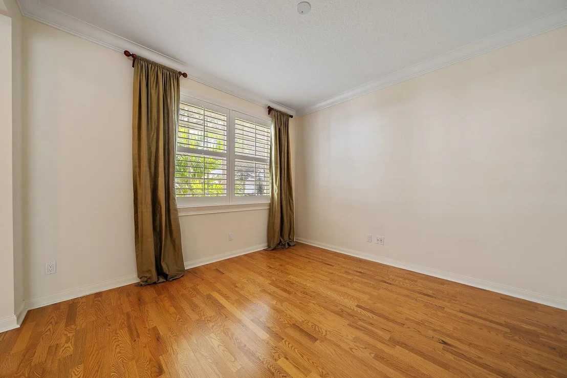 Photo of 129 Barbados Drive
