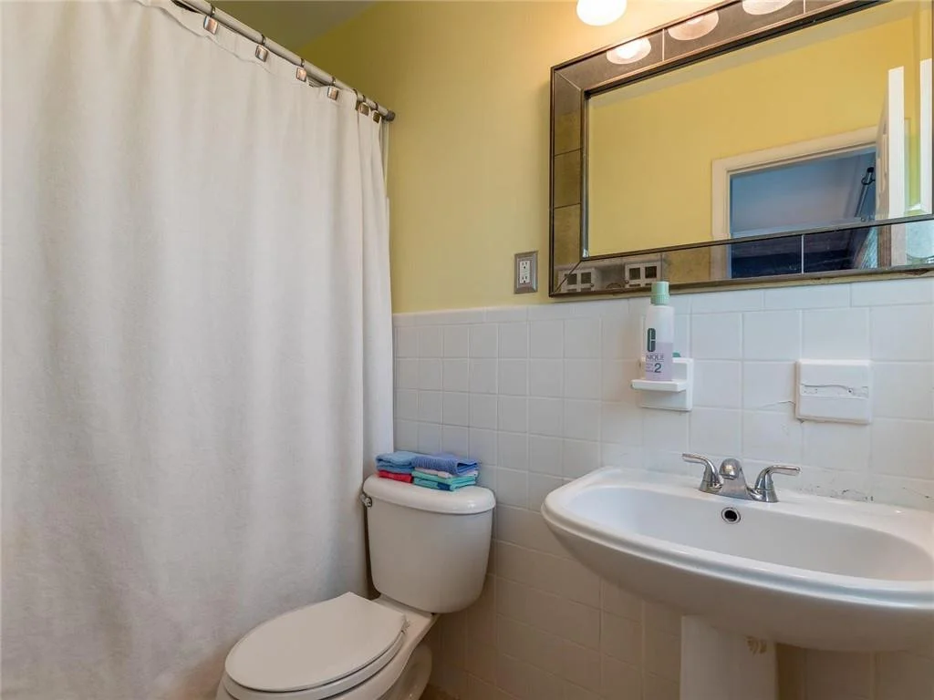 Photo of 111 SE 8th Street