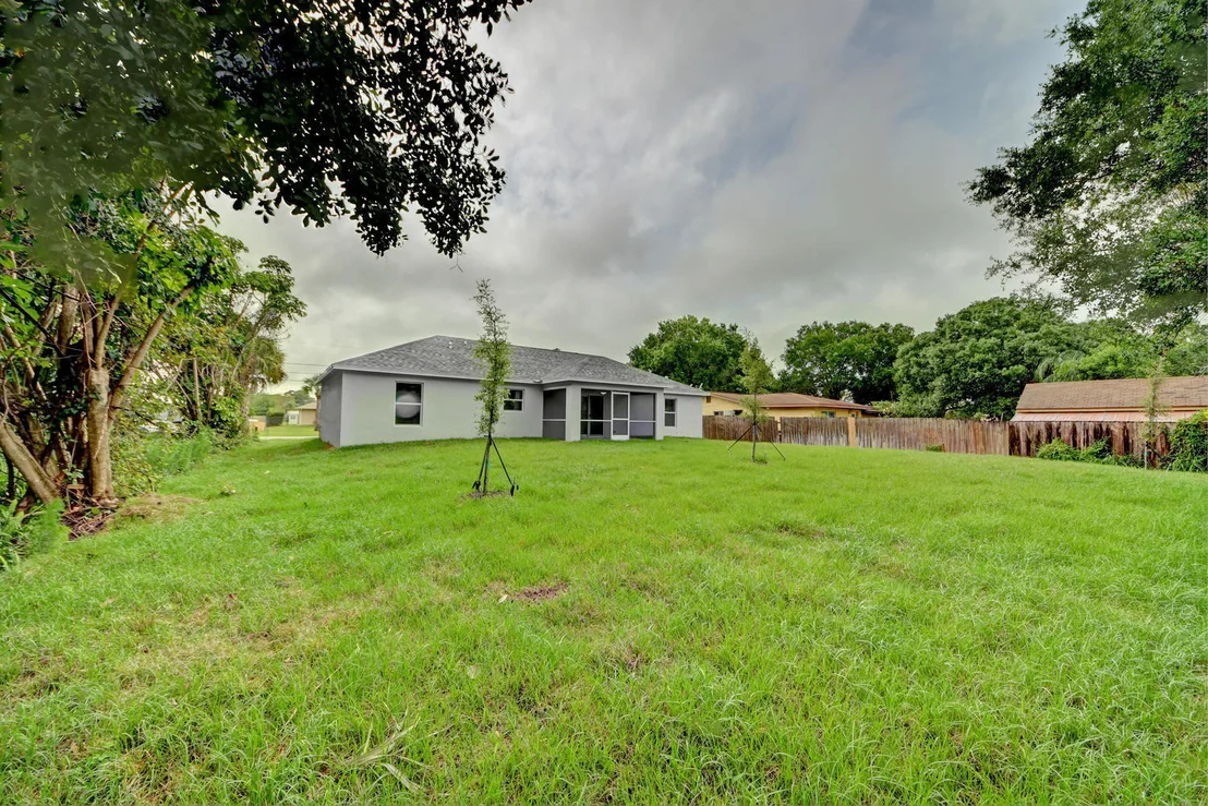 Photo of 5714 Sunset Boulevard