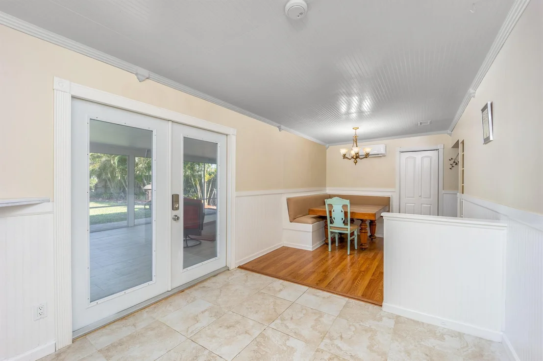 Photo of 2475 SW Hideaway Lane