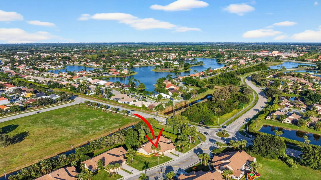 Photo of 7147 Le Chalet Boulevard