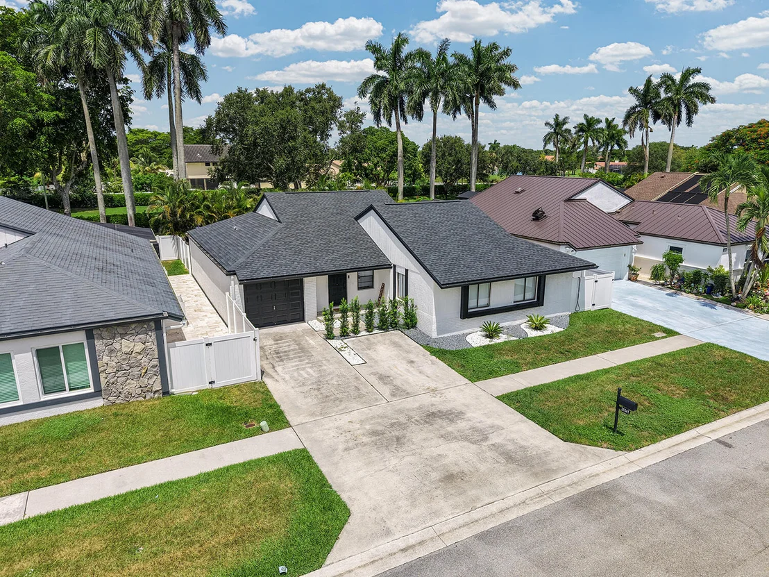 Photo of 21641 SUTTERS Lane