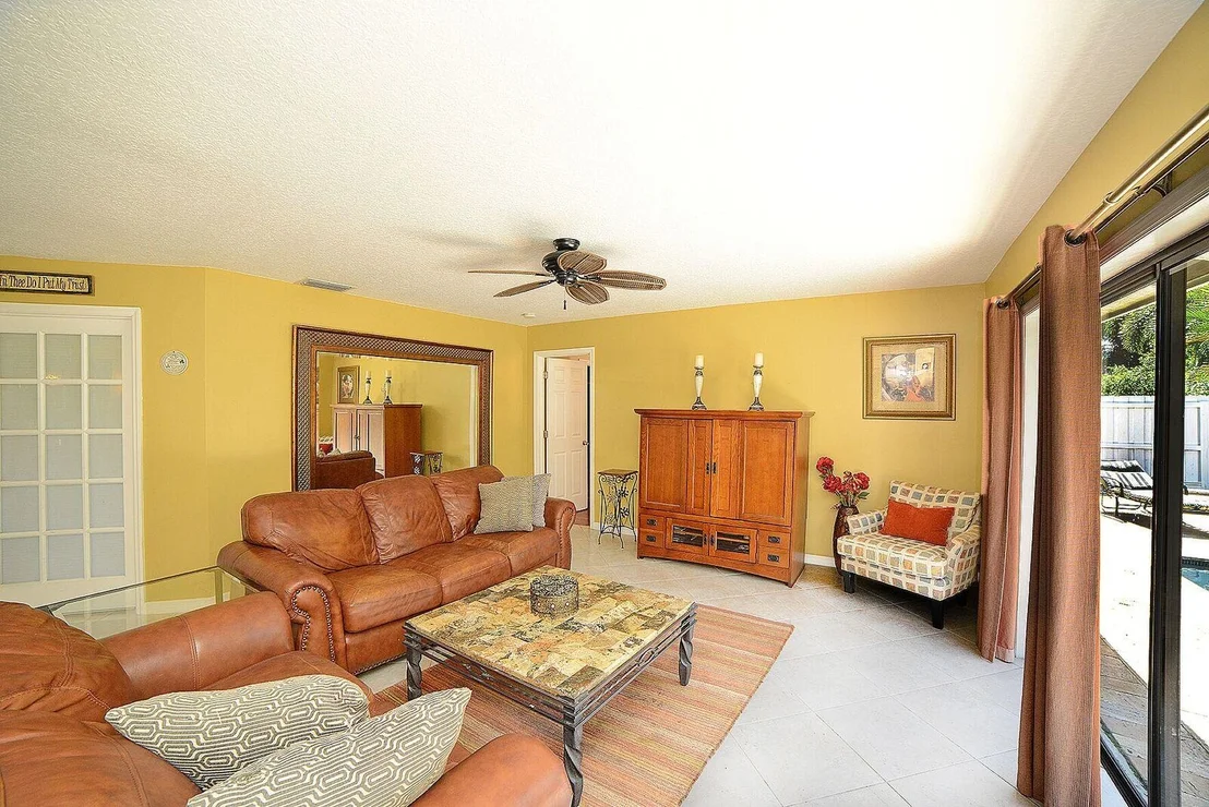 Photo of 4218 Woods End Road