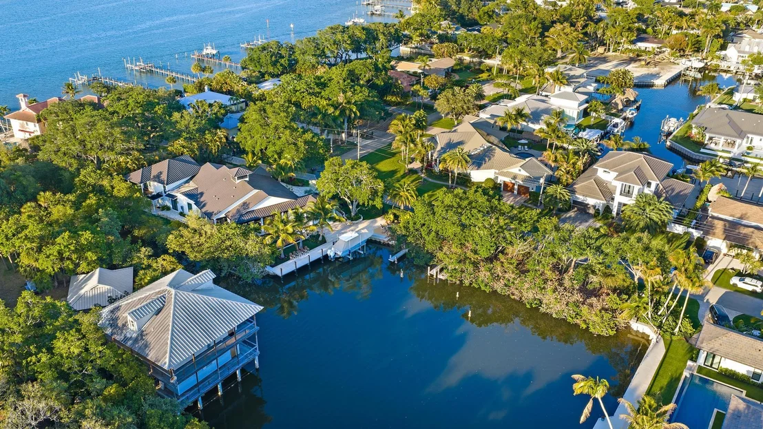 Photo of 942 Pompano Drive
