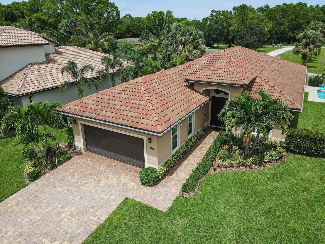 Photo of 7139 Limestone Cay Road