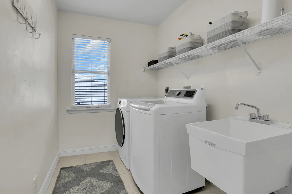 Photo of 471 Oriole Point