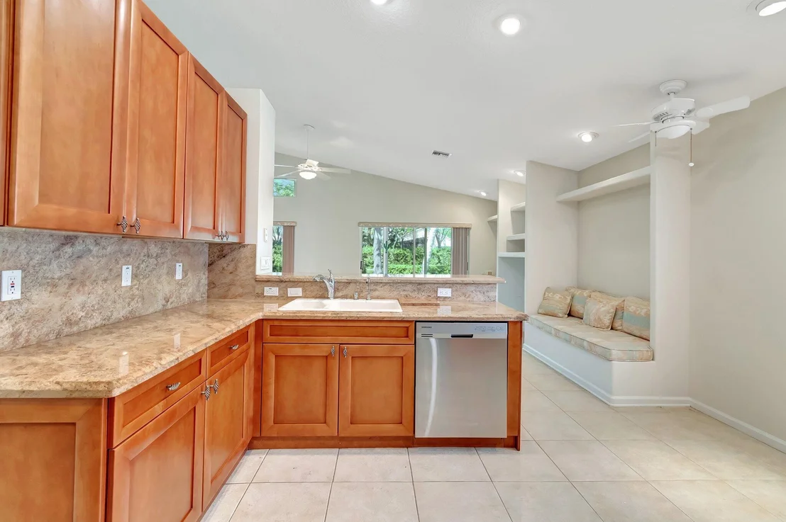 Photo of 6631 Sherbrook Drive