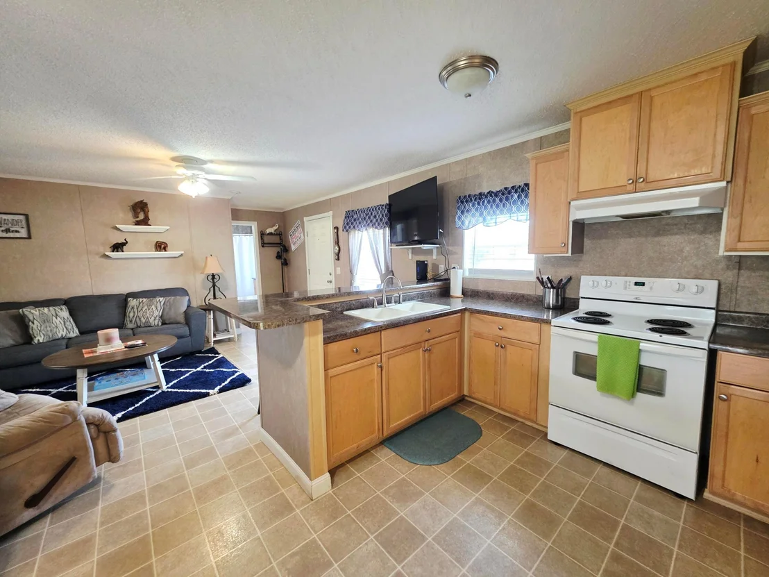 Photo of 1501 Lake Drive W
