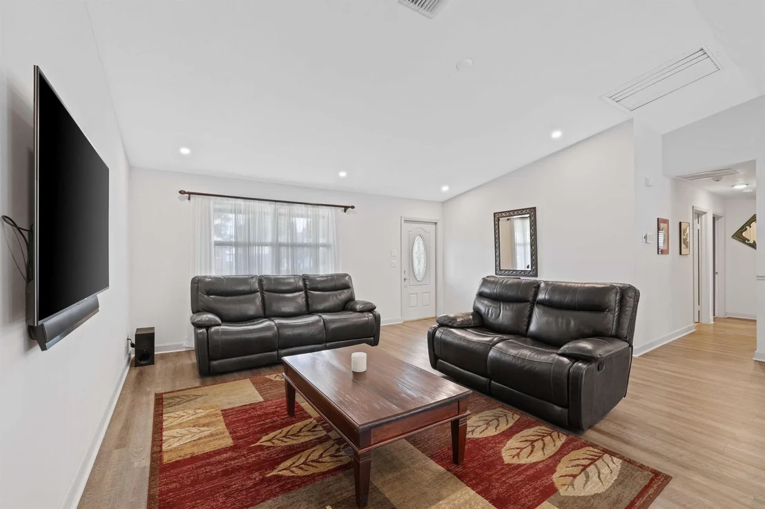 Photo of 2995 Eagle Drive