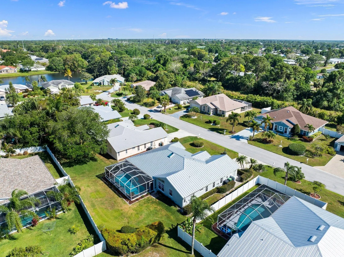 Photo of 6875 Bronte Circle