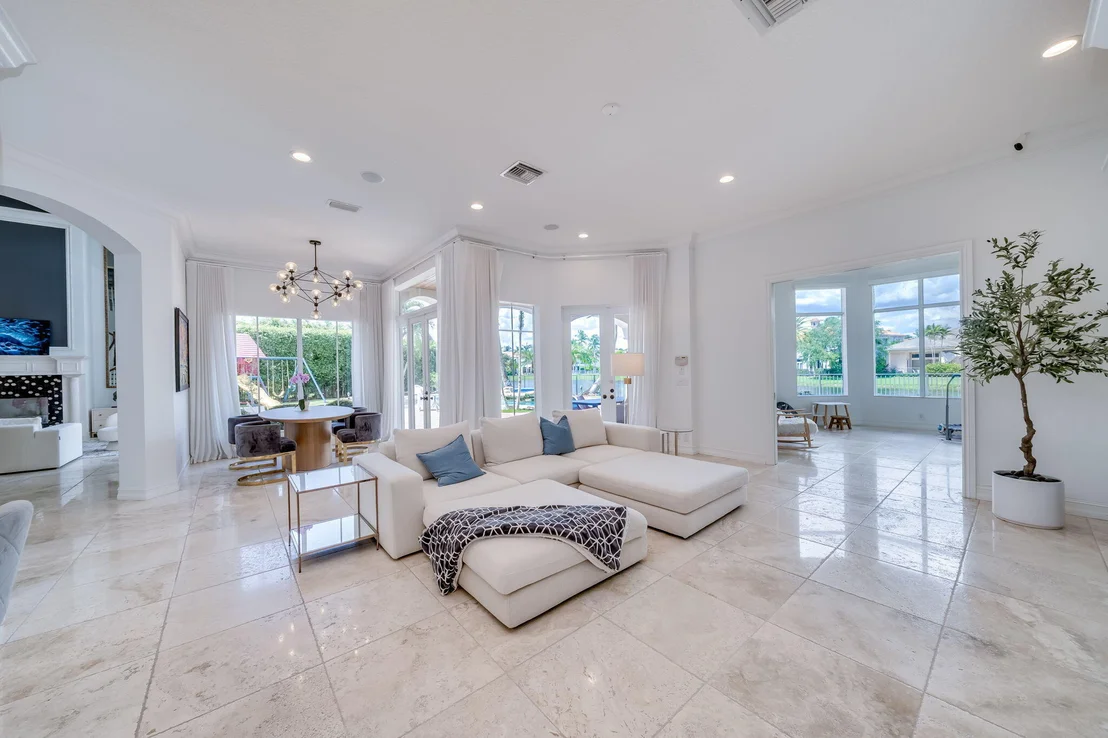 Photo of 17593 Middle Lake Drive