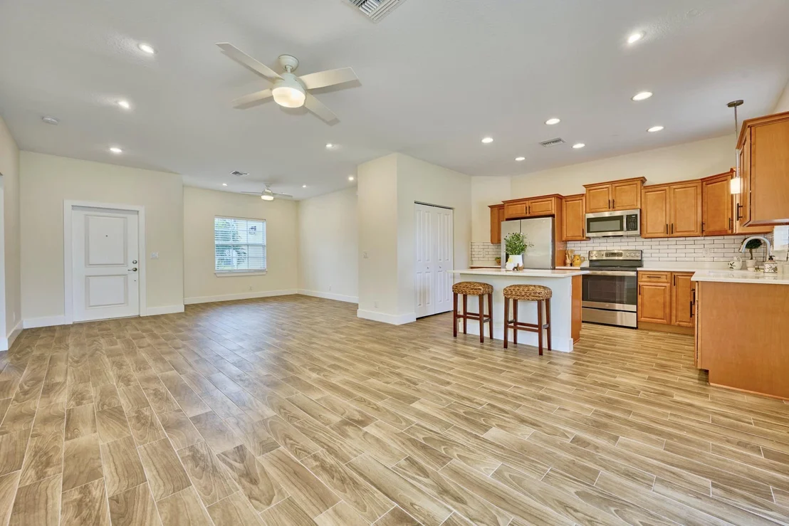 Photo of 2037 Bridgehampton Terrace