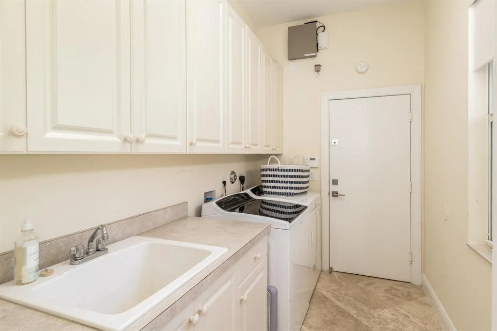 Photo of 8849 Valhalla Drive