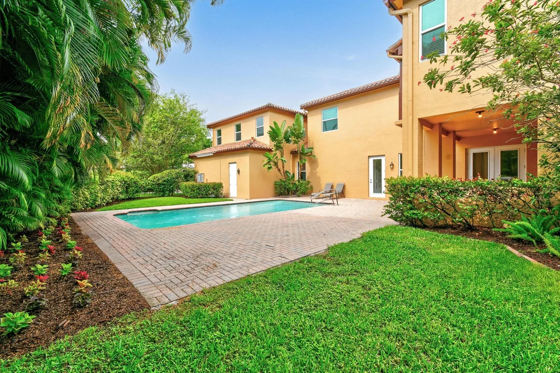 Photo of 138 Santiago Drive