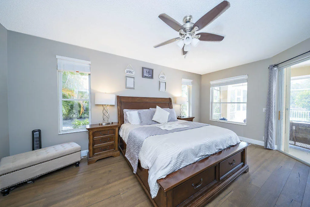 Photo of 136 N River Drive E
