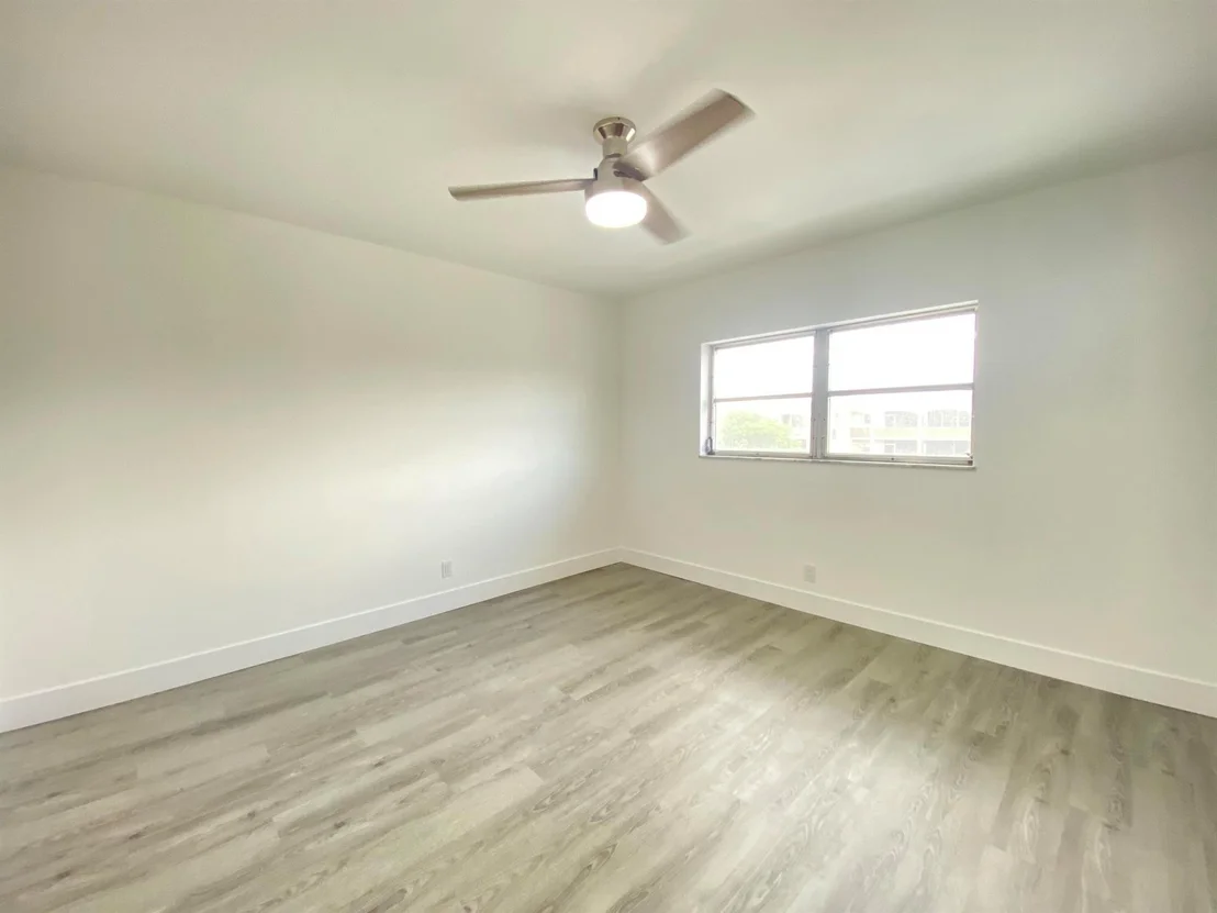 Photo of Unit 306 at 600 Pine Drive