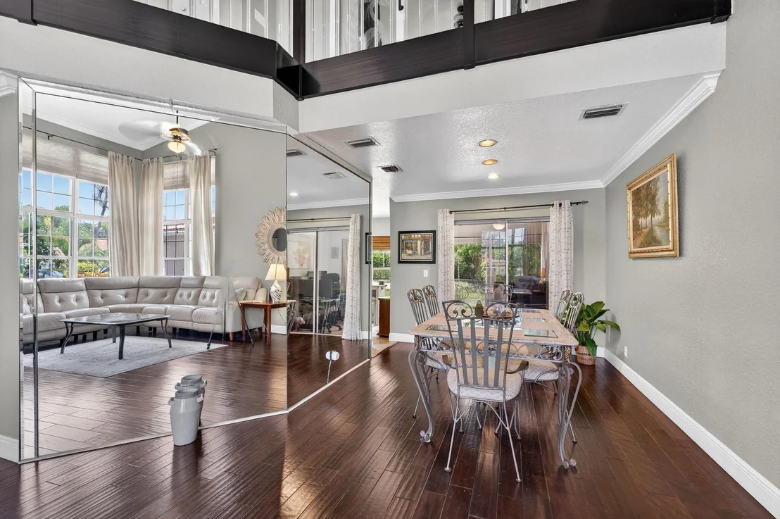 Photo of 5565 American Circle