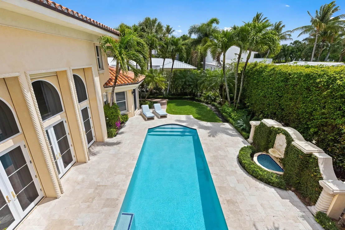 Photo of 1460 N Ocean Boulevard