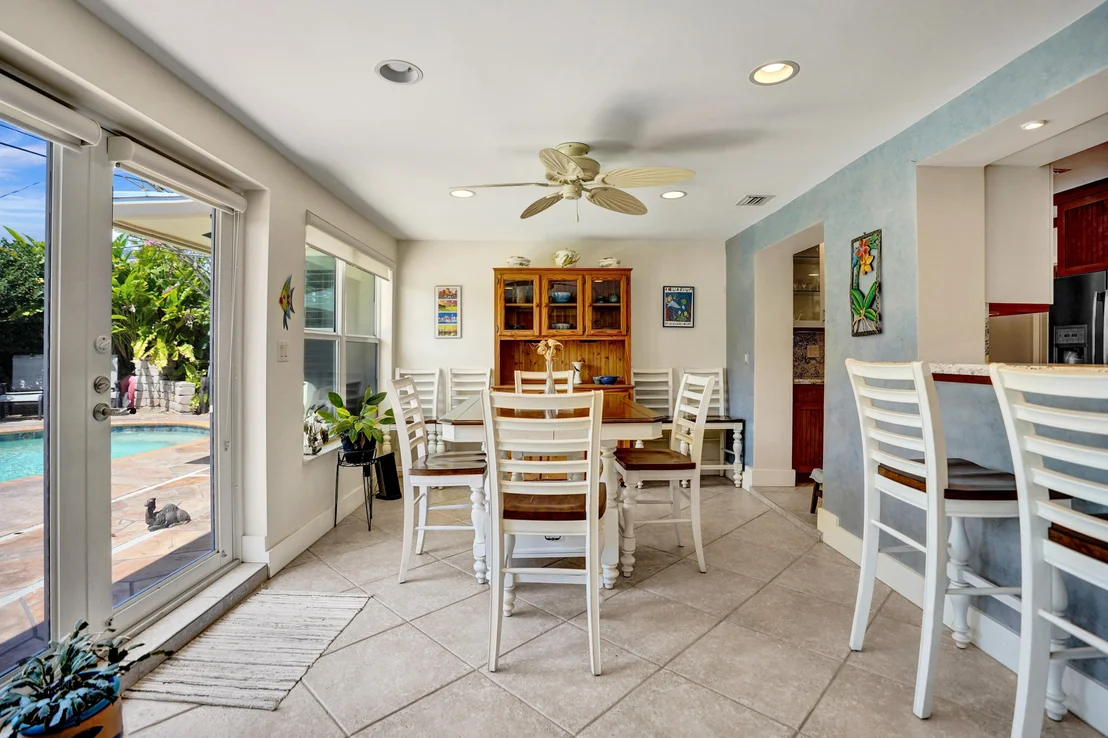Photo of 445 SE 17th Terrace