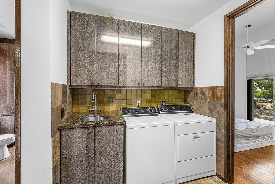 Photo of 8549 SURREY Lane