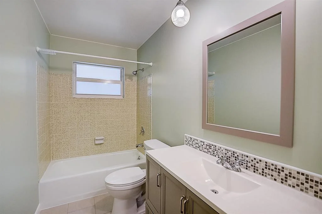 Photo of 6817 Eastview Drive