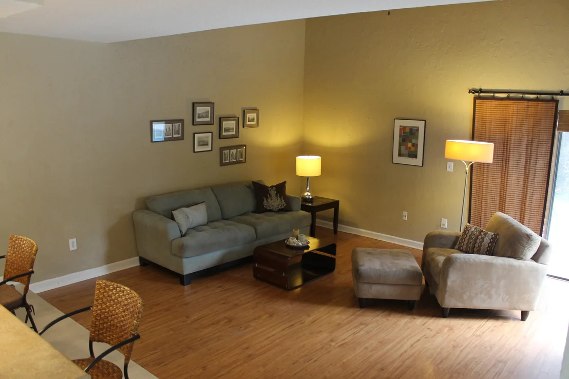 Photo of 945 NW Le Grace Circle