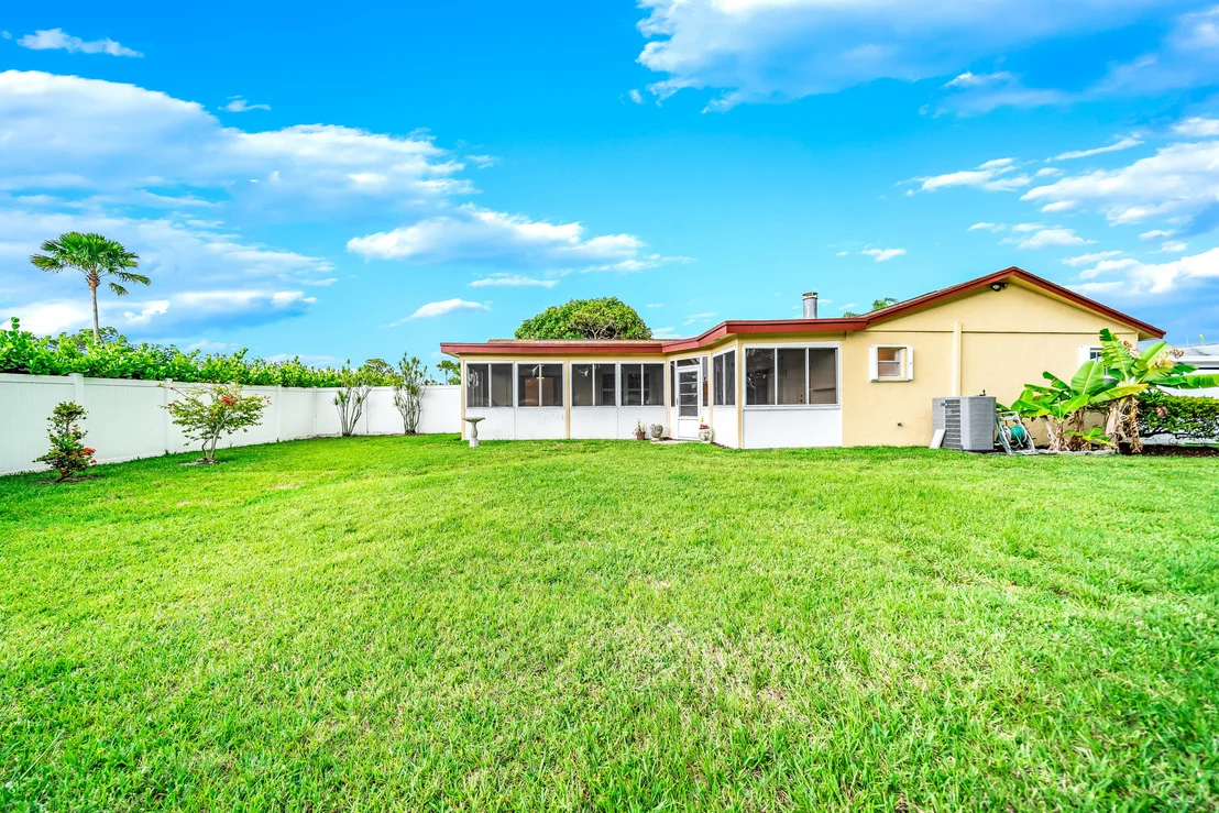 Photo of 501 Oak Terrace