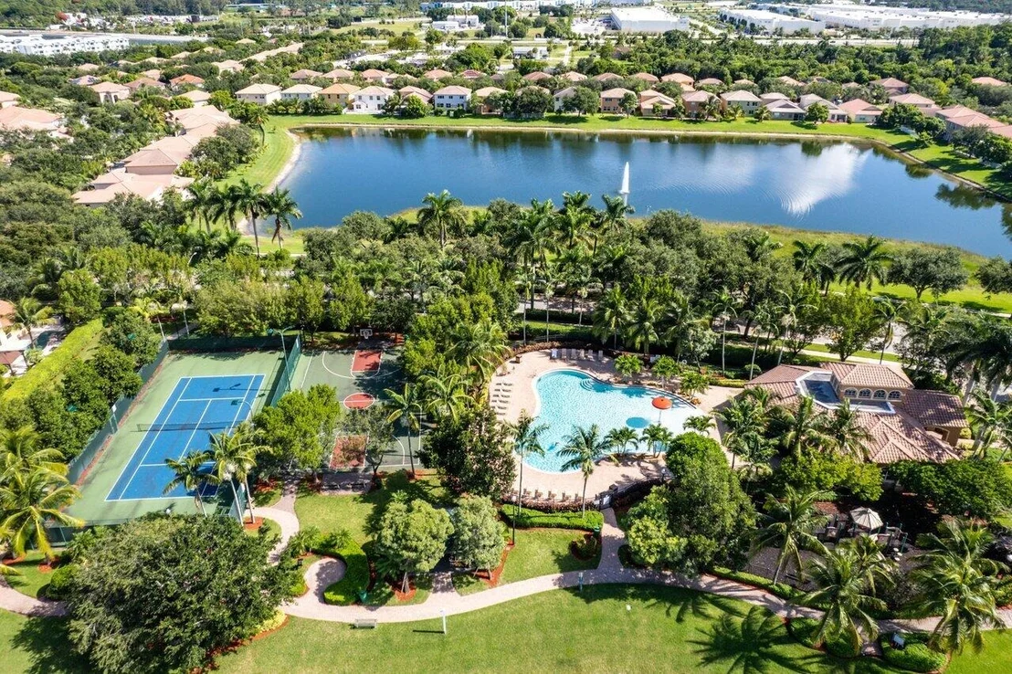 Photo of 482 Cresta Circle
