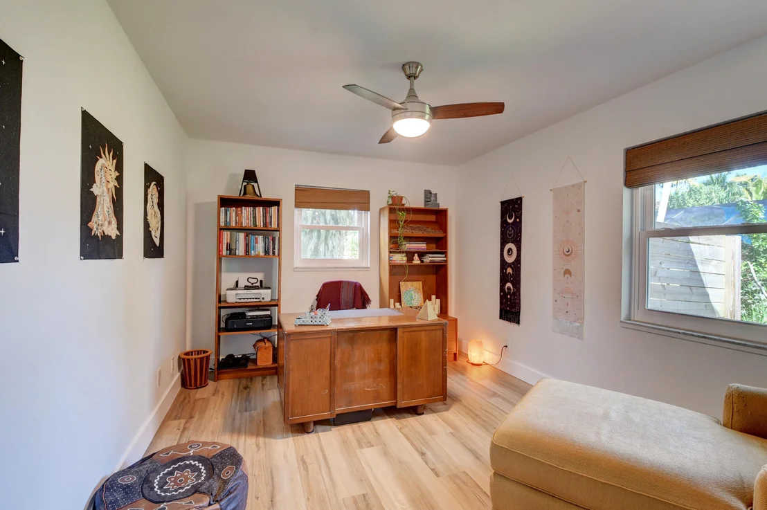 Photo of 4817 Lincoln Road