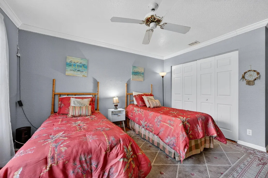 Photo of 5565 American Circle