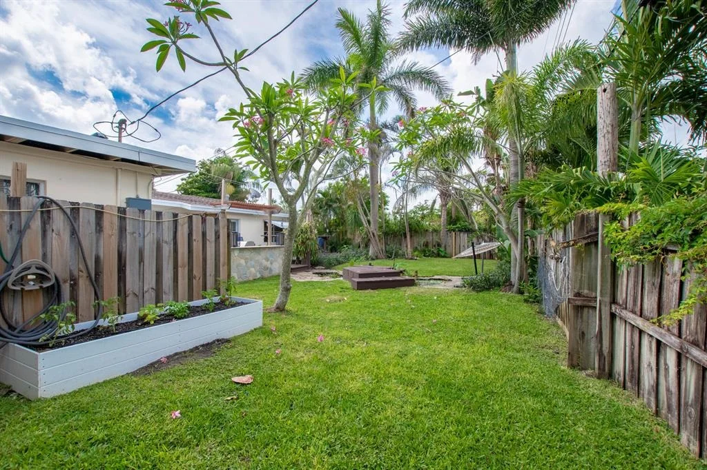 Photo of 1707 Crest Drive