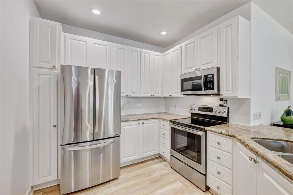 Photo of 185 Barbados Drive