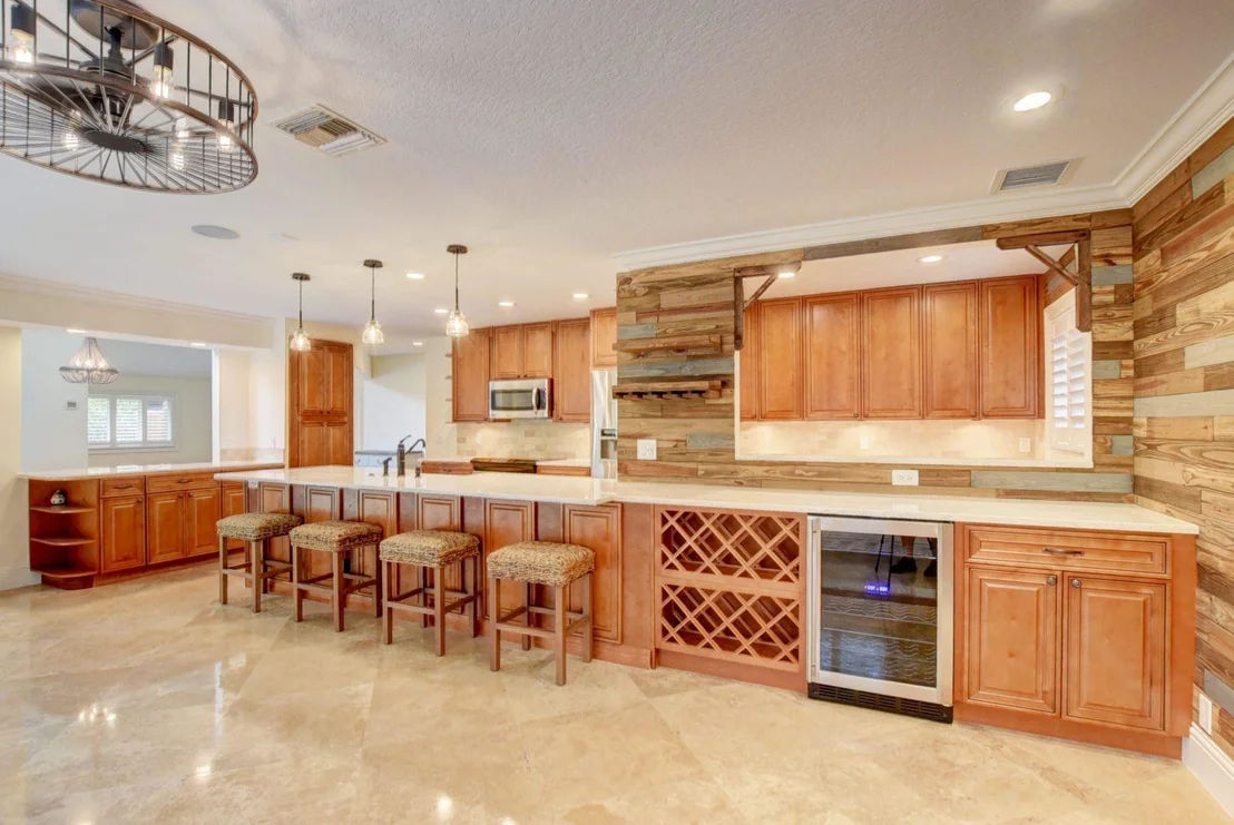 Photo of 327 Seneca Lane